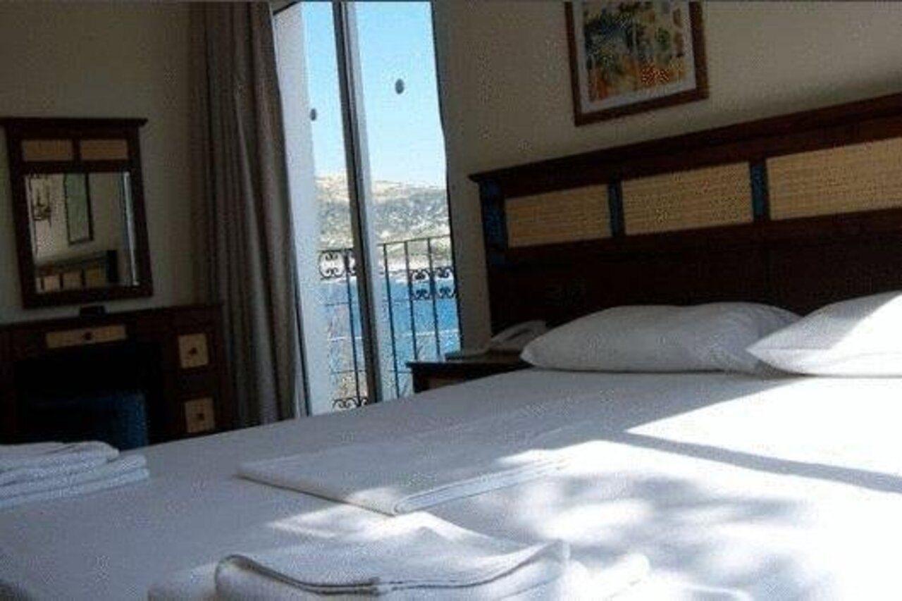 Foca Yali Hotel Buitenkant foto